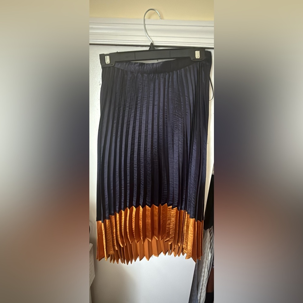 Vero Moda Navy Pleated Midi Skirt with Copper Hem